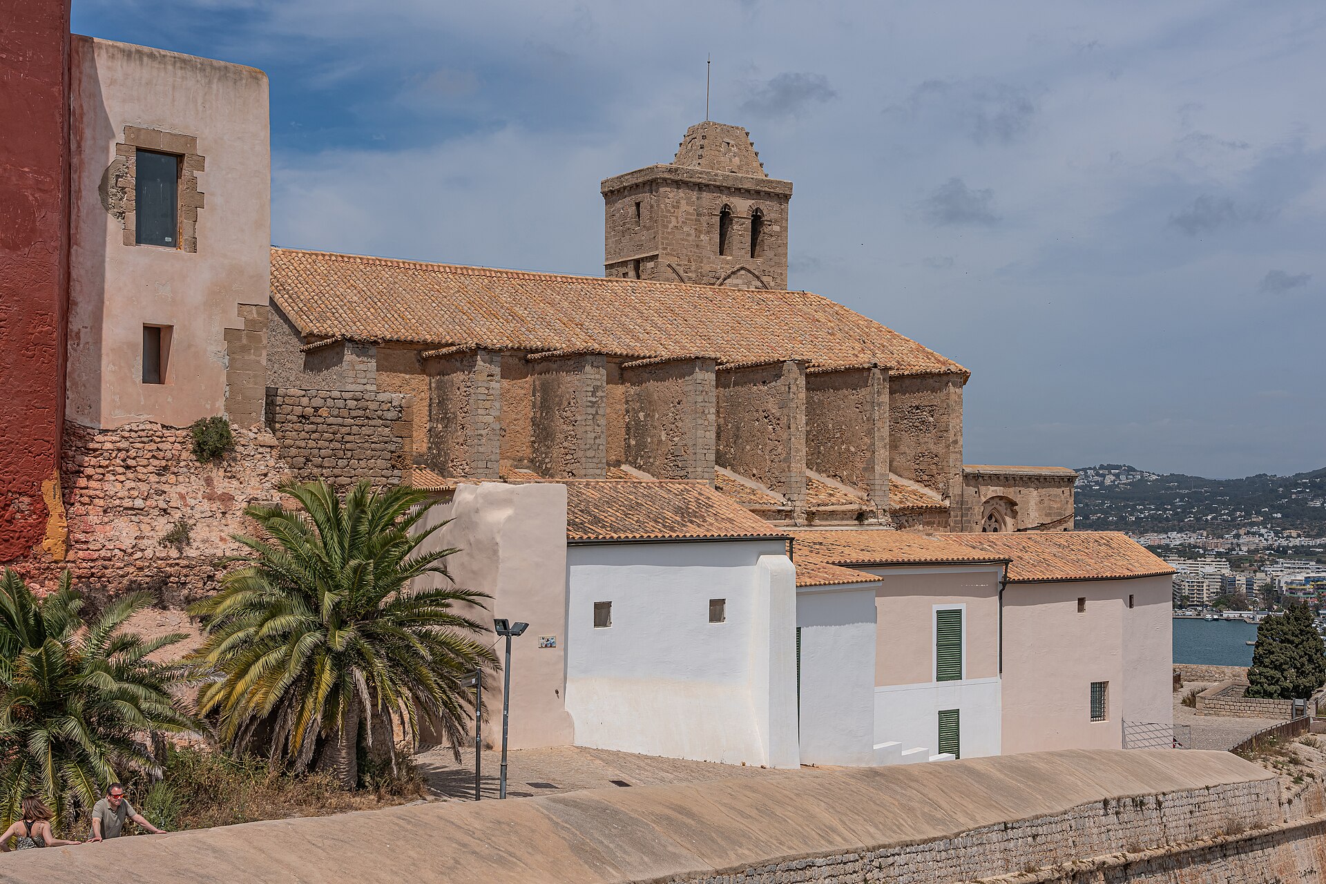 Ibiza anders dan je denkt: geheime baaien & unieke tips