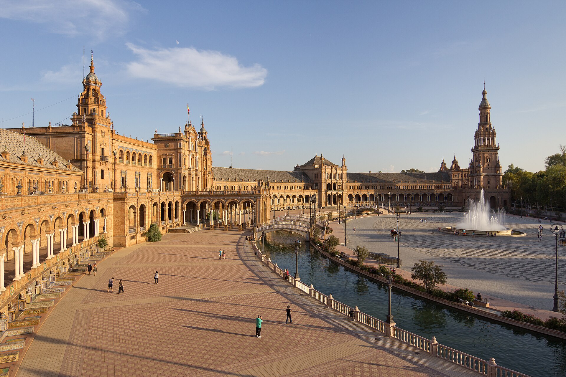 Sevilla Spreekt - Stad van zon, ziel en een tikkeltje zwoel